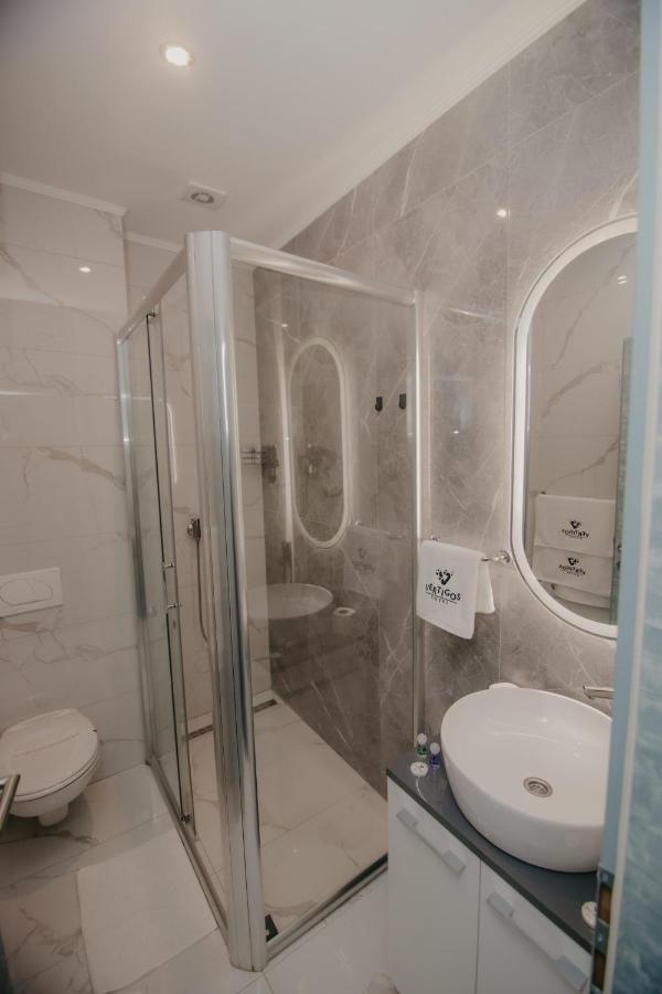 Hotel Vertigos Tuzla Extérieur photo