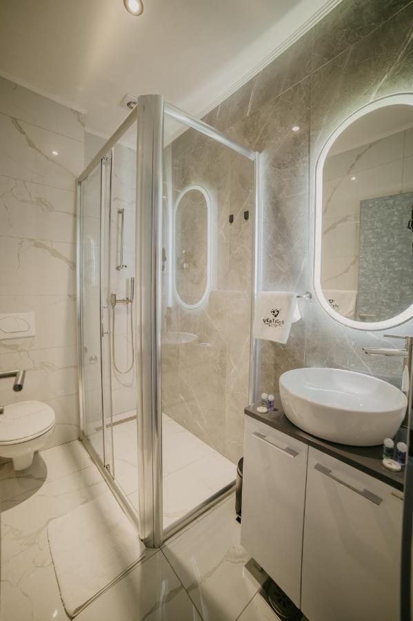 Hotel Vertigos Tuzla Extérieur photo